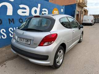 Peugeot 207 2010