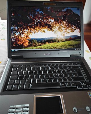 Ordenador portátil Asus F3F 2007