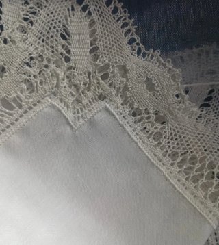 Pañuelo bordado principios siglo XX