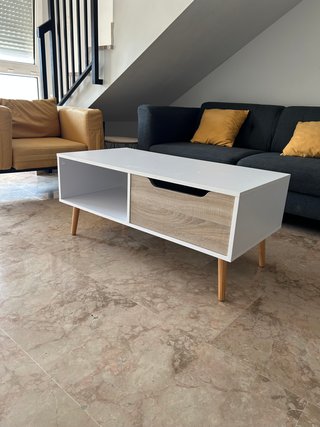 Composición comedor moderno blanco y madera