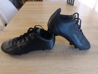 Botas de fútbol para niño talla 34