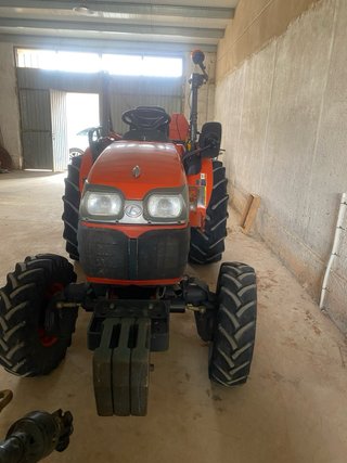 Tractor Kubota B3030 HDB con segadora