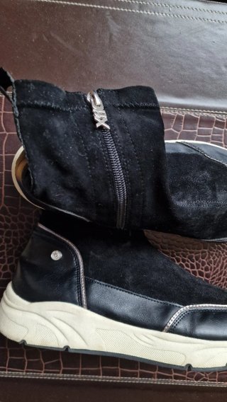 Botines negros de ante elasticos