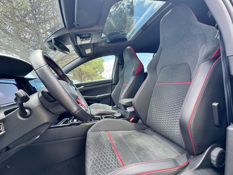 Volkswagen Golf 2022, foto 22