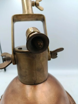 LÁMPARA O FOCO NÁUTICO EN COBRE Y BRONCE