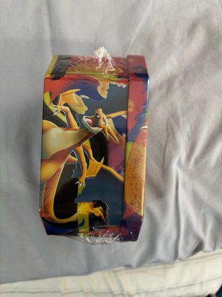 Lata Pokémon Mega-Charizard Y EX