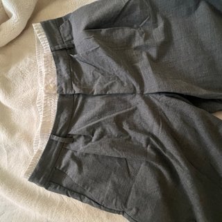 Pantalón gris Stradivarius