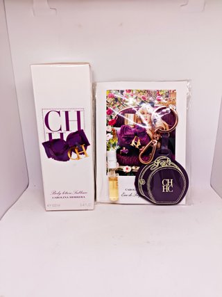 Llavero y Crema Corporal Carolina Herrera CH