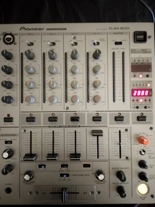 Pioneer DJM-600 Mezclador Plata