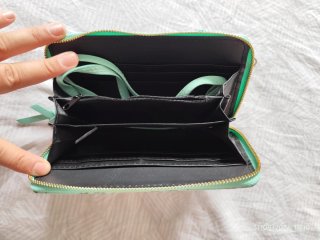 Cartera para móvil con estampado floral