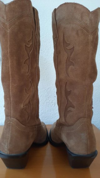 Botas cowboy ante marrones