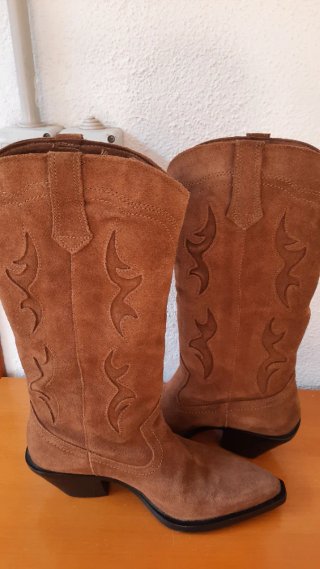 Botas cowboy ante marrones