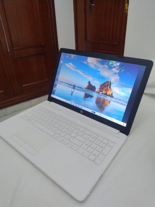 Portátil HP Blanco y Negro