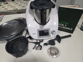 Thermomix TM5 Seminueva + 2 Vasos