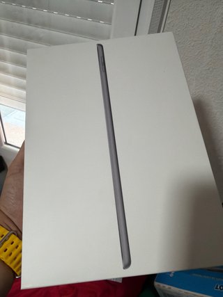 iPad 9ª Gen Space Gray 64GB + Teclado Logitech