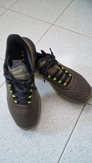 Scarpe Under Armour Uomo Nero/Verde Oliva