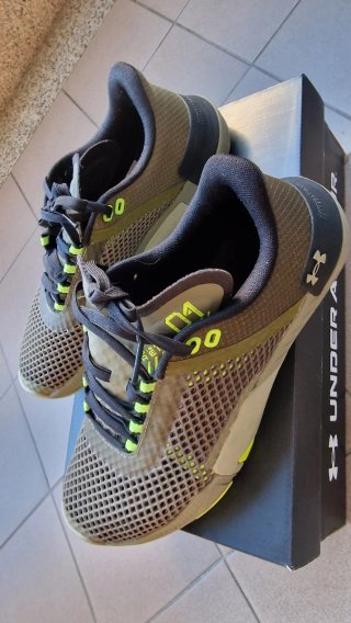 Scarpe Under Armour Uomo Nero/Verde Oliva