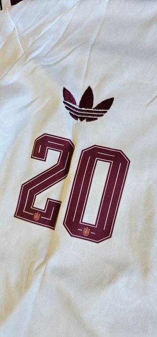 Conjunto Camiseta y Pantalón Corto España 20