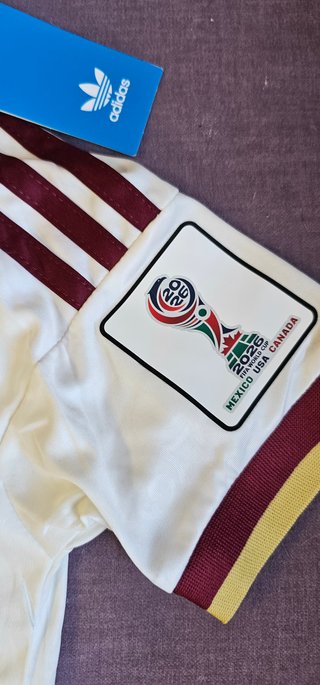 Conjunto Camiseta y Pantalón Corto España 20