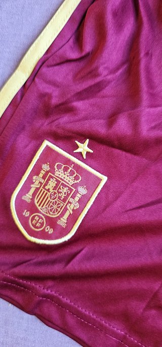 Conjunto Camiseta y Pantalón Corto España 20