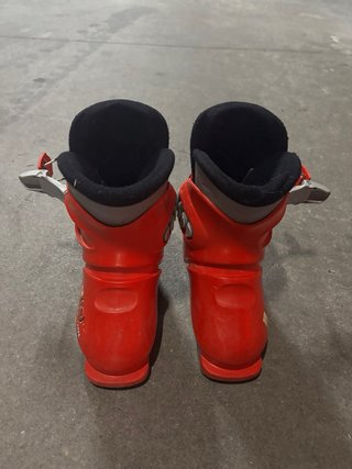 Esquís y botas niño