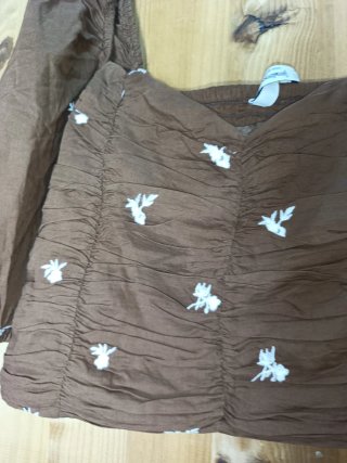 Blusa Stradivarius Marrón Bordada