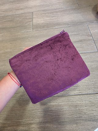 Bolsito de Terciopelo Morado con Ganesha Bordada