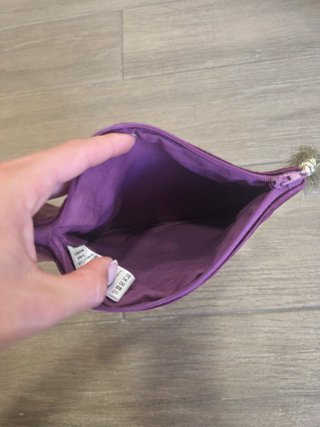 Bolsito de Terciopelo Morado con Ganesha Bordada