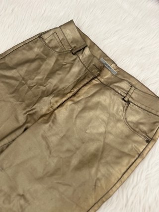 Pantalones dorados