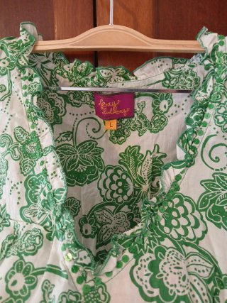 Blusa verde y blanca Talla M/L
