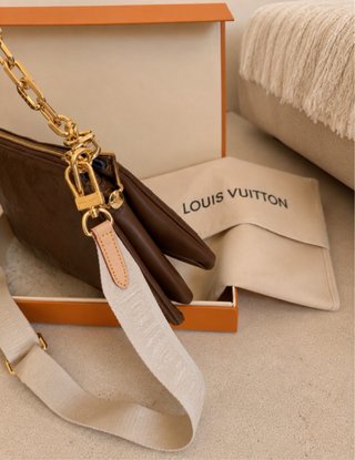 Louis Vuitton Coussin MM Marrón y Dorado
