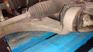 BRAZO SUSPENSION DELANTERO IZQUIERDO AUDI Q7 (4L)