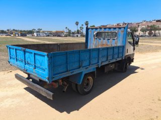 Camión Mitsubishi Fuso Canter Volquete