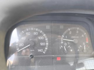 Camión Mitsubishi Fuso Canter Volquete