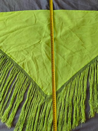 Mantoncillo Flamenco Verde con Flecos