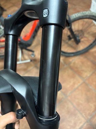Horquilla SR Suntour 27.5 140mm