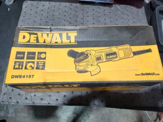 Radial Dewalt