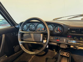Porsche 911 CARRERA