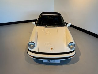 Porsche 911 CARRERA