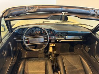 Porsche 911 CARRERA