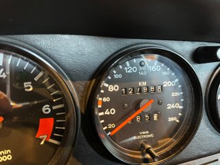 Porsche 911 CARRERA