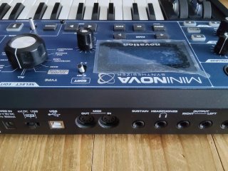 Sintetizador Novation Mininova