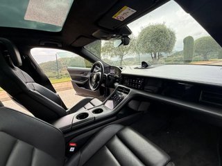 PORSCHE Taycan Turbo