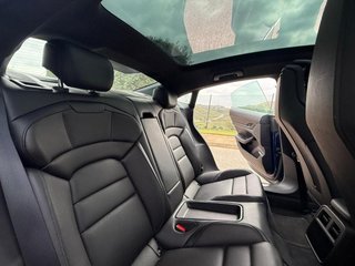 PORSCHE Taycan Turbo