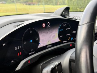 PORSCHE Taycan Turbo