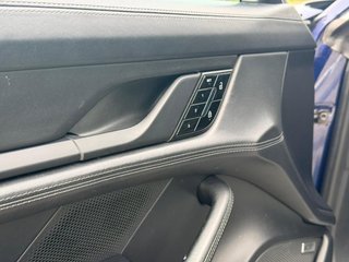 PORSCHE Taycan Turbo