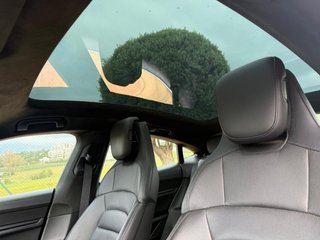 PORSCHE Taycan Turbo