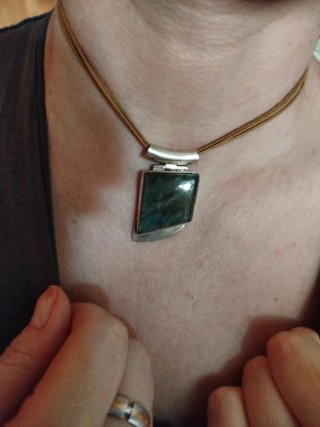 Collar Plata y Piedra Verde