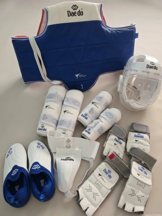Kit Taekwondo Daedo Completo + Casco