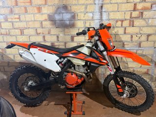 KTM 250 Enduro/Motocross Naranja/Blanca